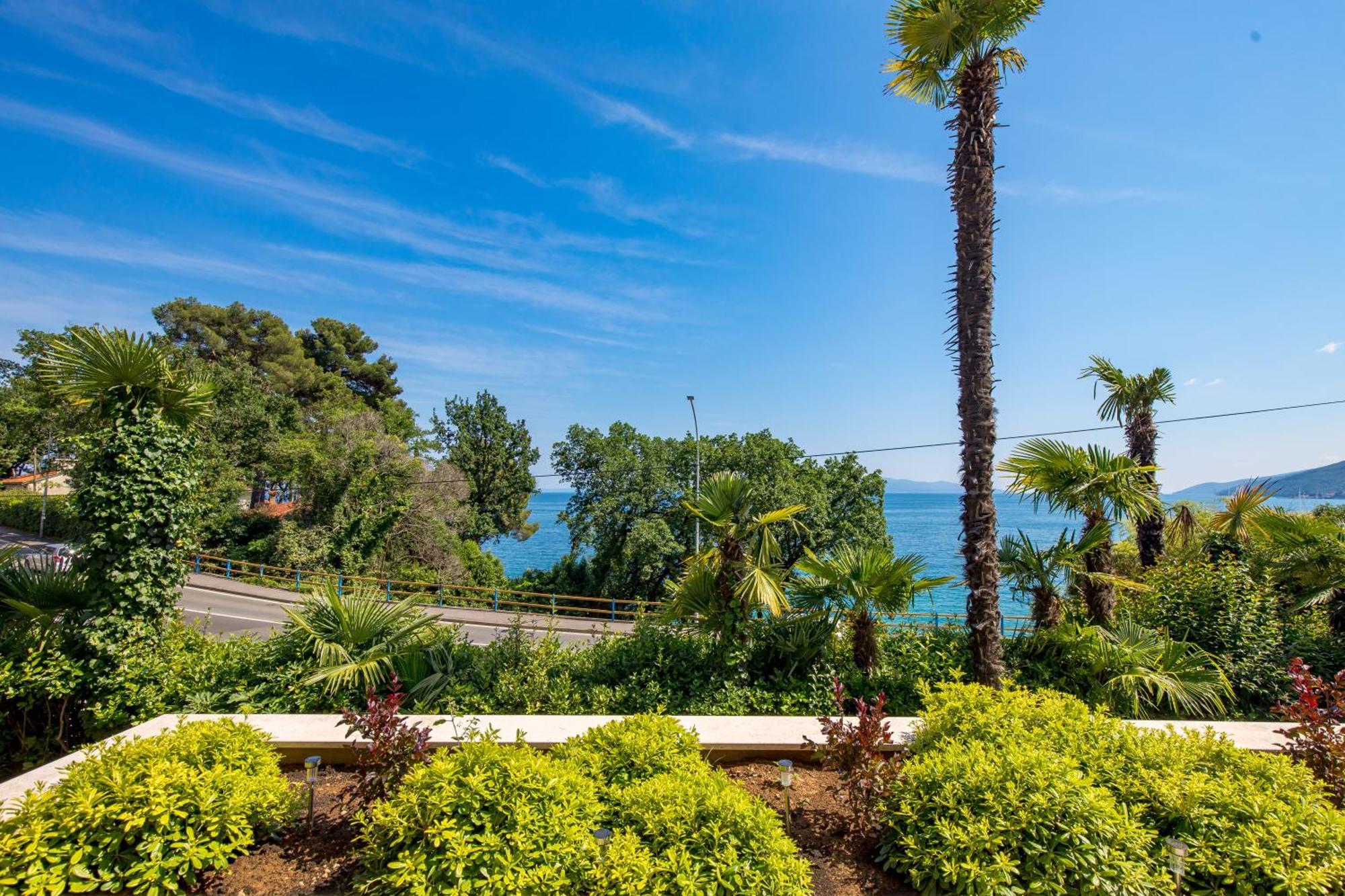 Dream By The Sea Apartment Opatija Bagian luar foto